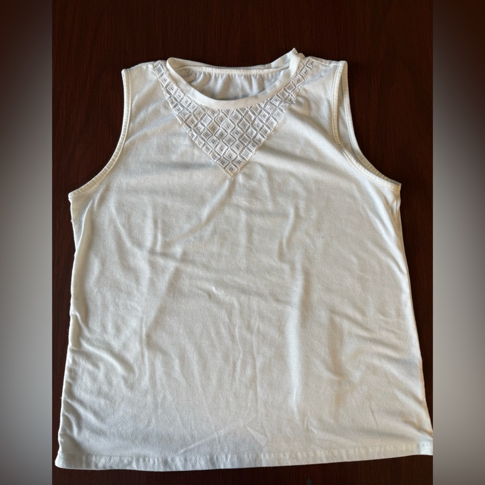 SHEIN White Sleeveless Lace Yoke Tank